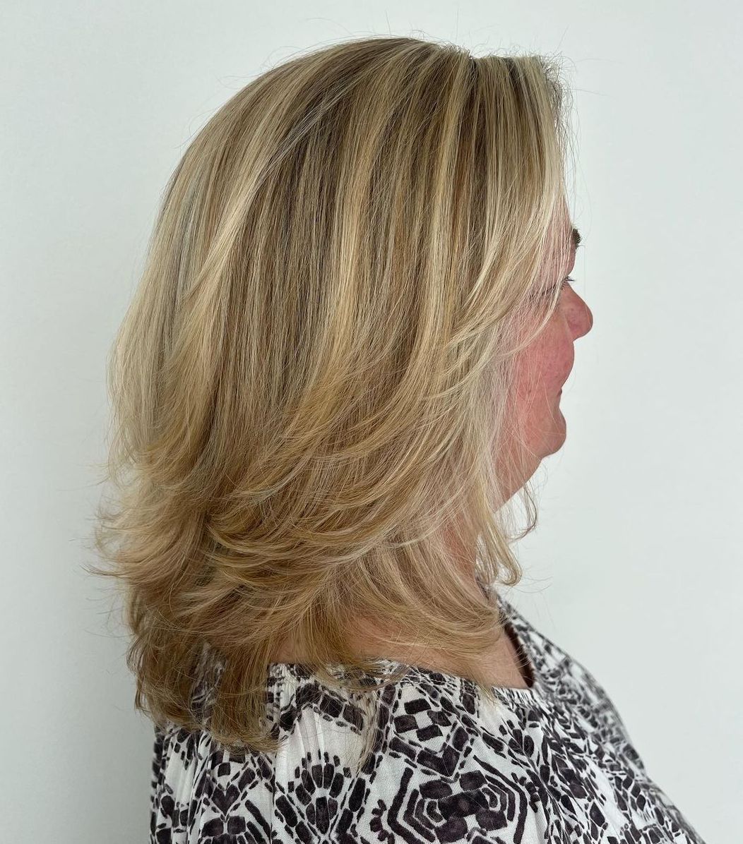 Medium Cut with Airy Swoopy Layers