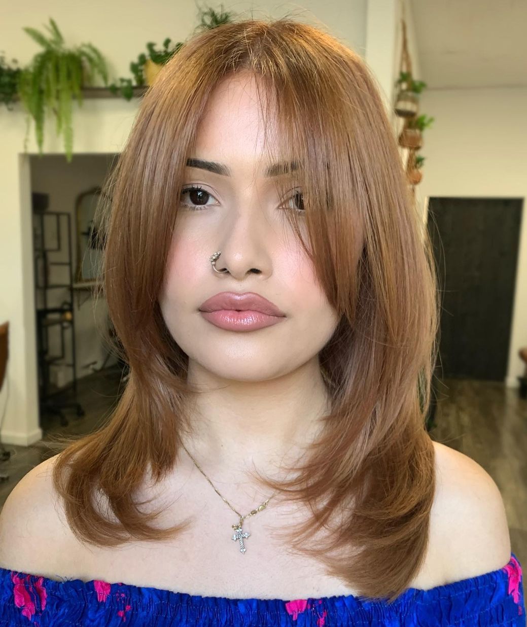 Mid-Length Layered Cut for Fine Hair